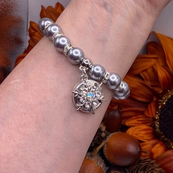 Silver Pearls Snap Jewelry Bracelet w/ Holiday Snowflake Snap SMALL Wrist NWT - Picture 7 of 9